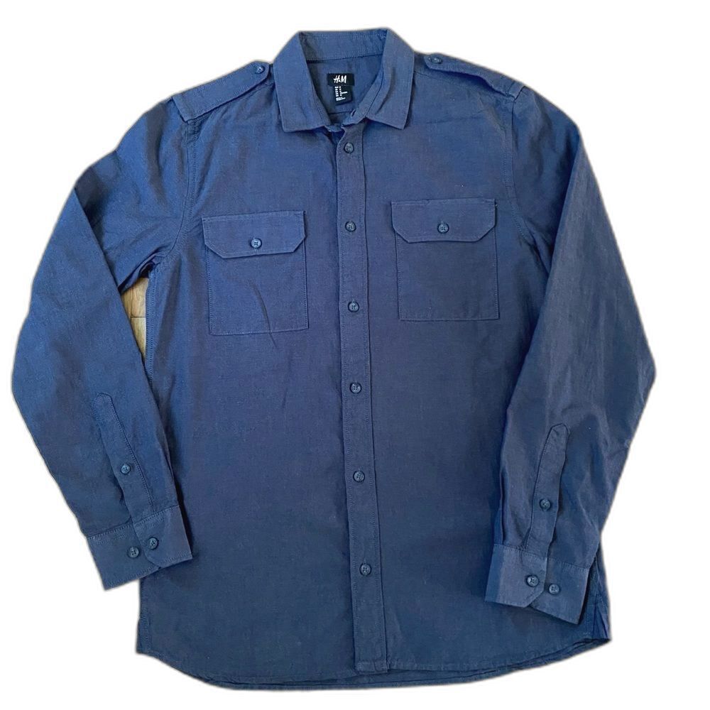 H&M Blue Button Up Long Sleeve Dress Shirt Size Medium